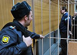 Суд в Петербурге снял часть обвинений с фигурантов "трубного дела" за истечением сроков