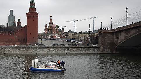 Два пистолета обнаружены на дне Москвы-реки около места убийства Бориса Немцова