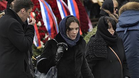 Дочь Бориса Немцова уехала из России из-за поступающих угроз