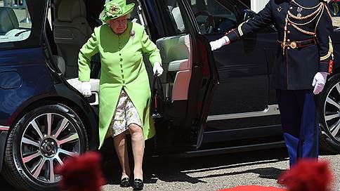 Букингемский дворец: «нацистское» приветствие юной Елизаветы II не несло никакого смысла