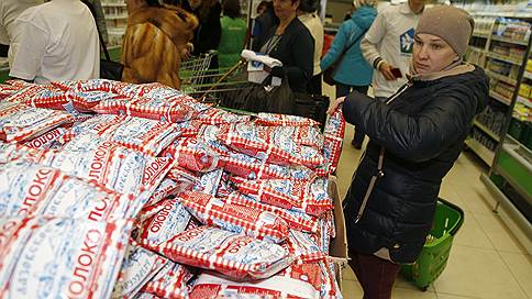 Минсельхоз исключил рост цен на молоко из-за ограничений поставок сырья