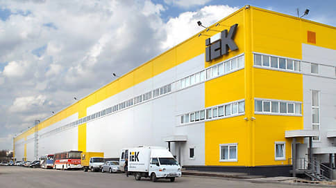 Комплекс поставили в очередь // IEK Group отложила на неопределенный срок строительство логистического центра в Новосибирске