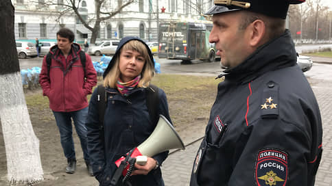 К оппозиции применили меры // Сторонников Алексея Навального в Сибири ограничили в интернете и контактах
