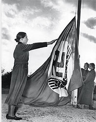 Фашистская зорька 
 Гитлерюгендский лагерь под Берлином, 1938 