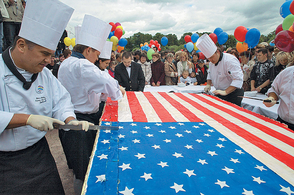  Америка в разрезе по-кусковски 
 Празднование Дня независимости США на территории усадьбы Кусково. Москва, 2006 