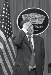  Заклятый флаг 
 Министр обороны России Сергей Иванов в логове американской военщины. Вашингтон, 2005 