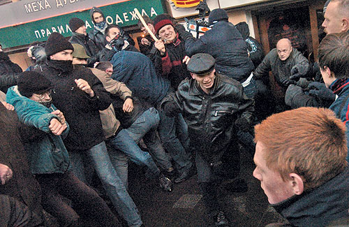 Санкт-Петербург. Акт единения фашистов и антифашистов