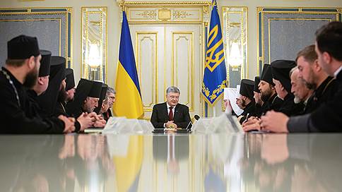 Православие испытают незалежностью // Власти Украины пытаются создать «национальную церковь»