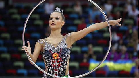Четыре медали на троих // Российские «художницы» получили призы за упражнения с обручем и мячом на чемпионате мира в Баку