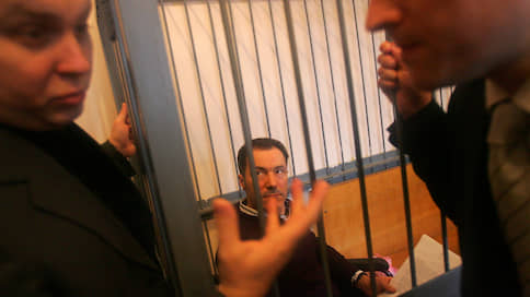 Украинский депутат расплачивается за российское посольство // Николая Рудьковского осудили на минимальный срок и взыскали нанесенный всеми нападавшими ущерб