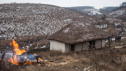 Союз неспасения // Как в Белгородской области сожгли «деревню декабристов»