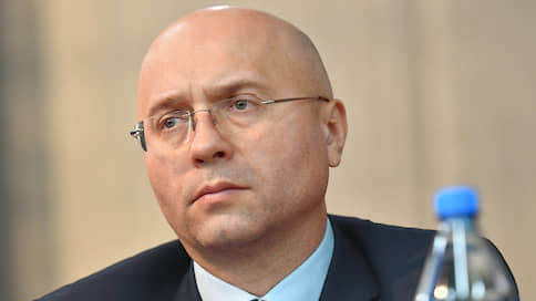 Замглавы Хакасии отправился в отставку в СИЗО // Валентин Коновалов уволил министра строительства в связи с обвинением во взятке