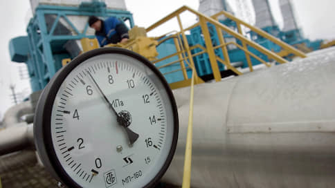 «Газпром» продолжит транзит через Польшу // Компания забронировала мощности на третий квартал