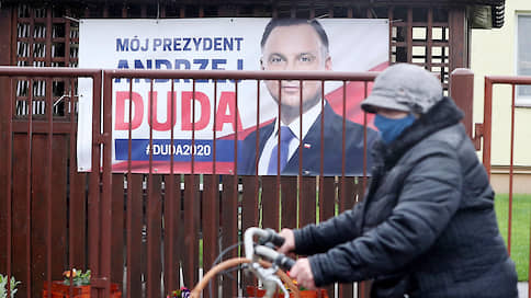 Президента Польши изберут по почте // Выборы в стране отложены до лучших времен