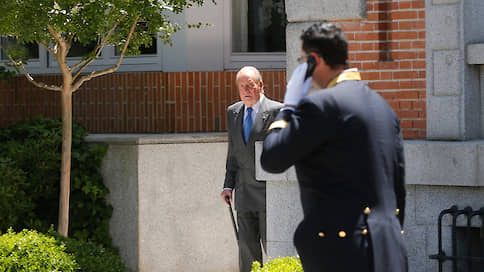 Почетному королю Испании не оказывают никакого почета // Хуана Карлоса могут выселить из королевского дворца