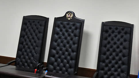 Судью подвела встреча в кафе // Главу Дзержинского районного суда Волгограда заподозрили в получении 25 млн рублей