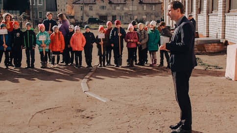 Несогласного единоросса уволили из школы // Сергей Погодин выступил против строительства мусорного полигона в Тверской области