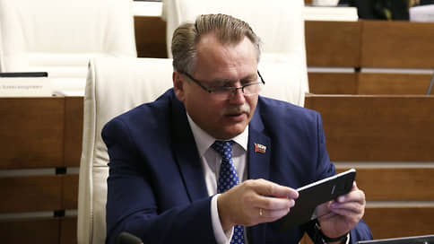 Спикер разочаровал однопартийцев // Единороссы отправили в отставку председателя Пермской гордумы