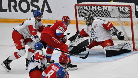 Сборная России поиграла периодами // Хоккеисты победили команду Чехии в первом и третьем отрезках матча