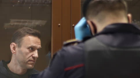 Алексея Навального попросили не обижать заслуженных людей // Началось рассмотрение дела об оскорблении оппозиционером ветерана