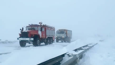 Челябинская область погребена под снегом // В 12 муниципалитетах ввели режим ЧС