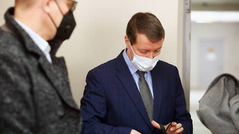 Следователь и прокурор сравнялись в статусе // В Екатеринбурге начали судить высокопоставленных правоохранителей