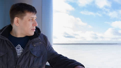 Оппозиционер сел из-за «Pussy» // Экс-координатор архангельского штаба Навального получил два с половиной года за репост клипа Rammstein