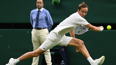 Даниил Медведев стартовал с реванша // Второй теннисист мира вышел во второй круг Wimbledon