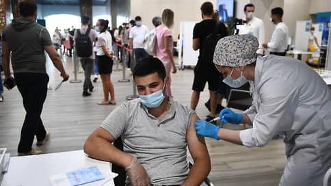«Болеть в Москве себе дороже» // Как мигрантов вакцинируют в столице