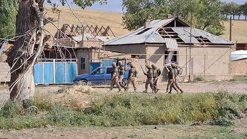Два раза в одну воронку // Власти Казахстана расследуют причины взрывов на военных складах