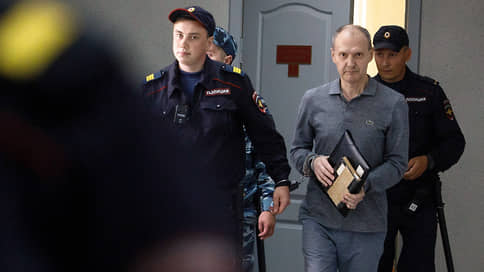 Взятку генералу оценили строгим режимом // Экс-главу УМВД по Екатеринбургу приговорили к 9,5 года колонии