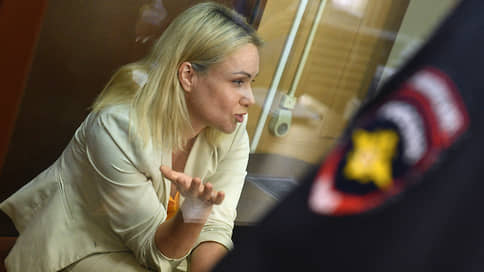 Марину Овсянникову отправили под домашний арест // Суд избрал ей меру пресечения по уголовному делу о дискредитации армии РФ