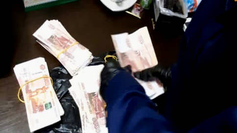 Деньги за проверку // Саратовский полицейский предложил за взятку прекратить следственные действия в отношении горожанина