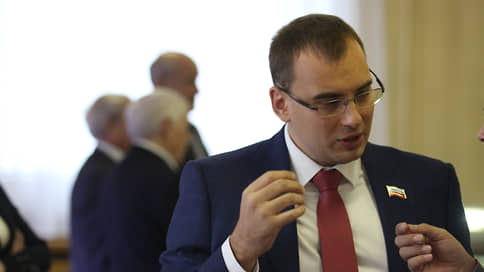 Новосибирского депутата вернули домой // Следствию отказали в аресте обвиняемого в мошенничестве