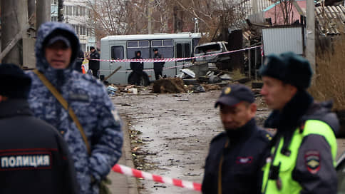 Погибшего в Иркутске пилота похоронят в Москве // На месте падения Су-30 на жилой дом продолжаются следственные действия