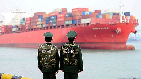 США и Китай роют торговые окопы // Стороны представили списки возможных ограничений