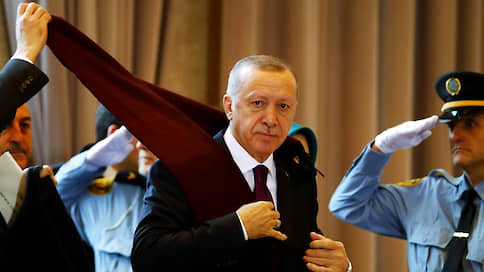 Ни мира, ни войны, а Турцию распустить // Анкара должна сама определиться, с кем она воюет, а с кем дружит