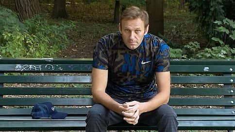 Алексей Навальный больше не пациент // Оппозиционера выписали из больницы