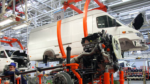 Daimler закрывает проект с ГАЗом // Компания окончательно прекращает выпуск LCV в РФ