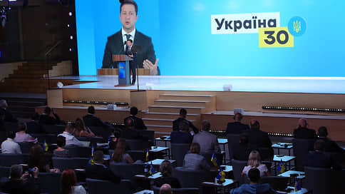 Украина не Россия, а Центральная Европа // Владимир Зеленский обрисовал настоящее и будущее внешней политики Киева