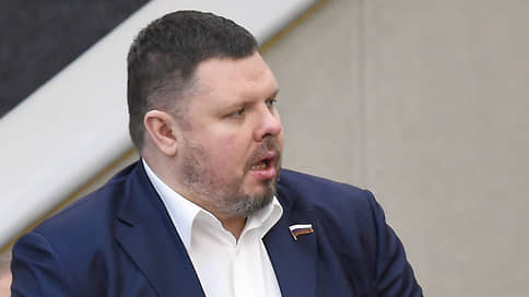 Единороссы исключили из фракции голосовавшего против бюджета депутата // контекст