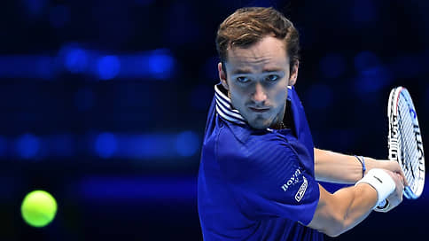 Даниил Медведев махнулся тай-брейками // И вышел в полуфинал на итоговом турнире ATP
