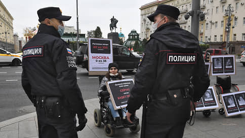 Дети со СМА не попали в оборот // Для них не могут купить препарат за 120 млн рублей из-за законодательных ограничений