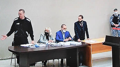 Обвинение не досчиталось свидетелей // Двое из семерых граждан, давших показания в суде по делу Алексея Навального, усомнились в своих показаниях