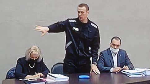 Алексей Навальный досудился до прений // Претензии к оппозиционеру сохранились не у всех потерпевших по его делу