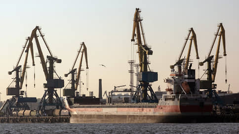 Рубль покидает порты // Стивидоры хотят вернуть расчеты в валюте для нерезидентов