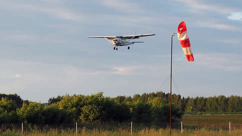 Авиаторы вступили в битву за урожай // Запрет на полеты на юге РФ угрожает обработке полей