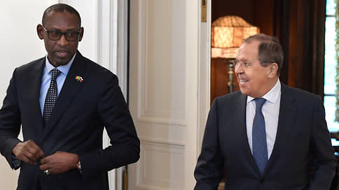 Все «хунты» в гости будут к нам // Министр иностранных дел Мали во второй раз за полгода посетил Россию