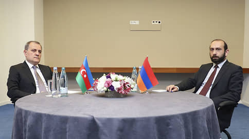 Кавказский мир заблудился в горах // Азербайджан и Армения не нашли взаимопонимания по проблемам войны и мира