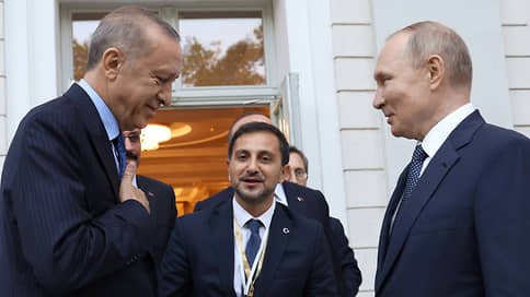 Величественное превосходство // Реджеп Тайип Эрдоган на встрече с Владимиром Путиным чувствовал себя и правда превосходно